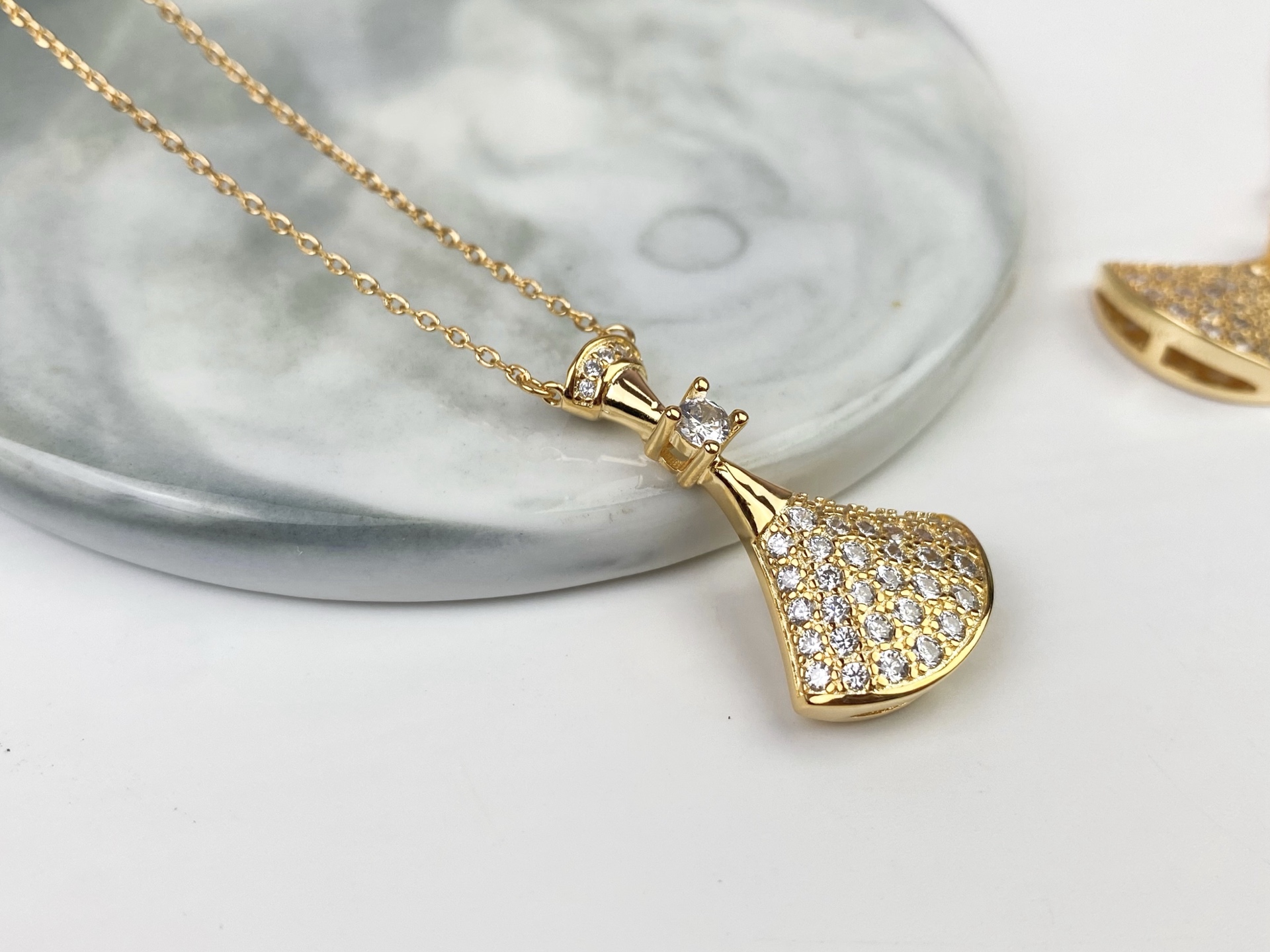 Bvlgari BVLGARI 宝格丽满钻diva