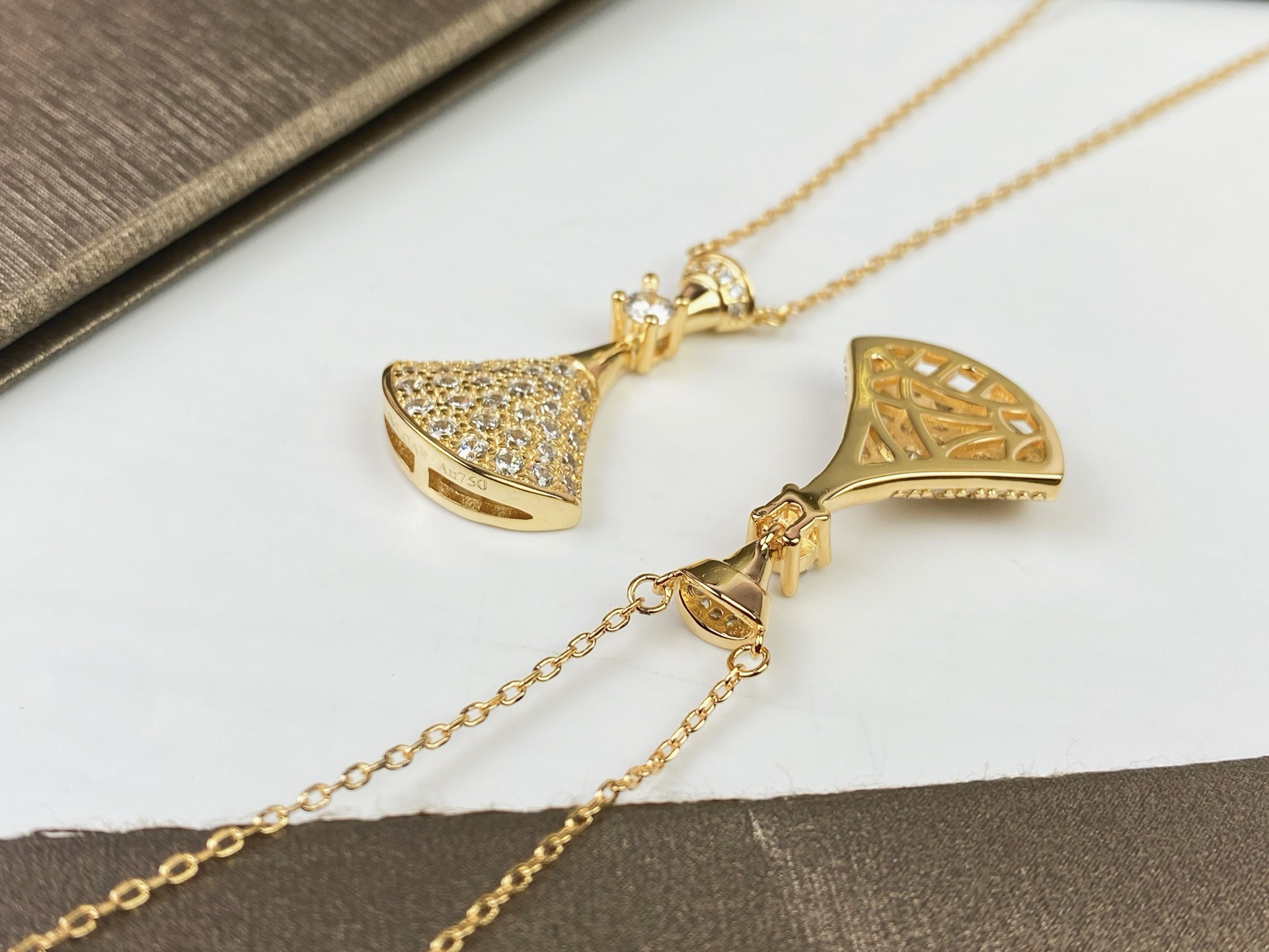 Bvlgari BVLGARI 宝格丽满钻diva