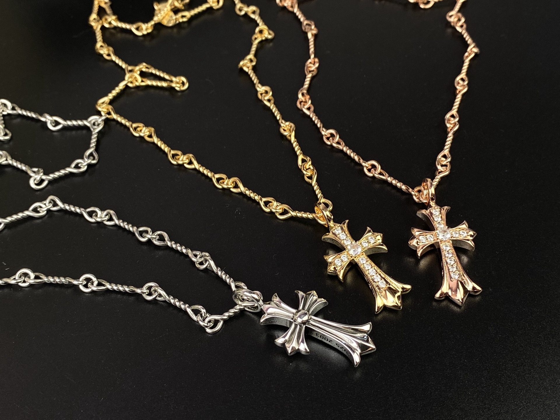 Chrome Hearts Chrome hearts 克罗心带钻十字架项链