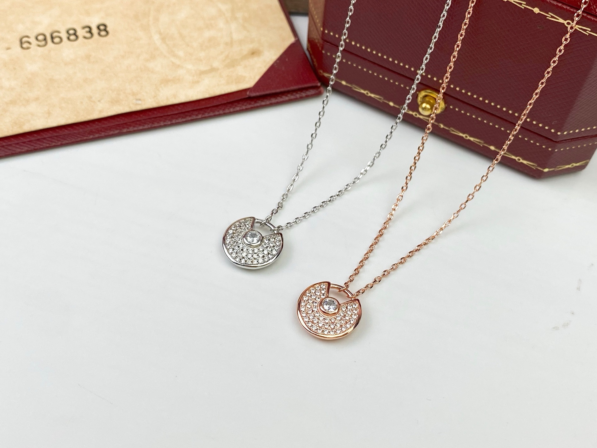 Cartier 卡地亚Cartier护身符满钻项链 亚金厚金电镀18k材质