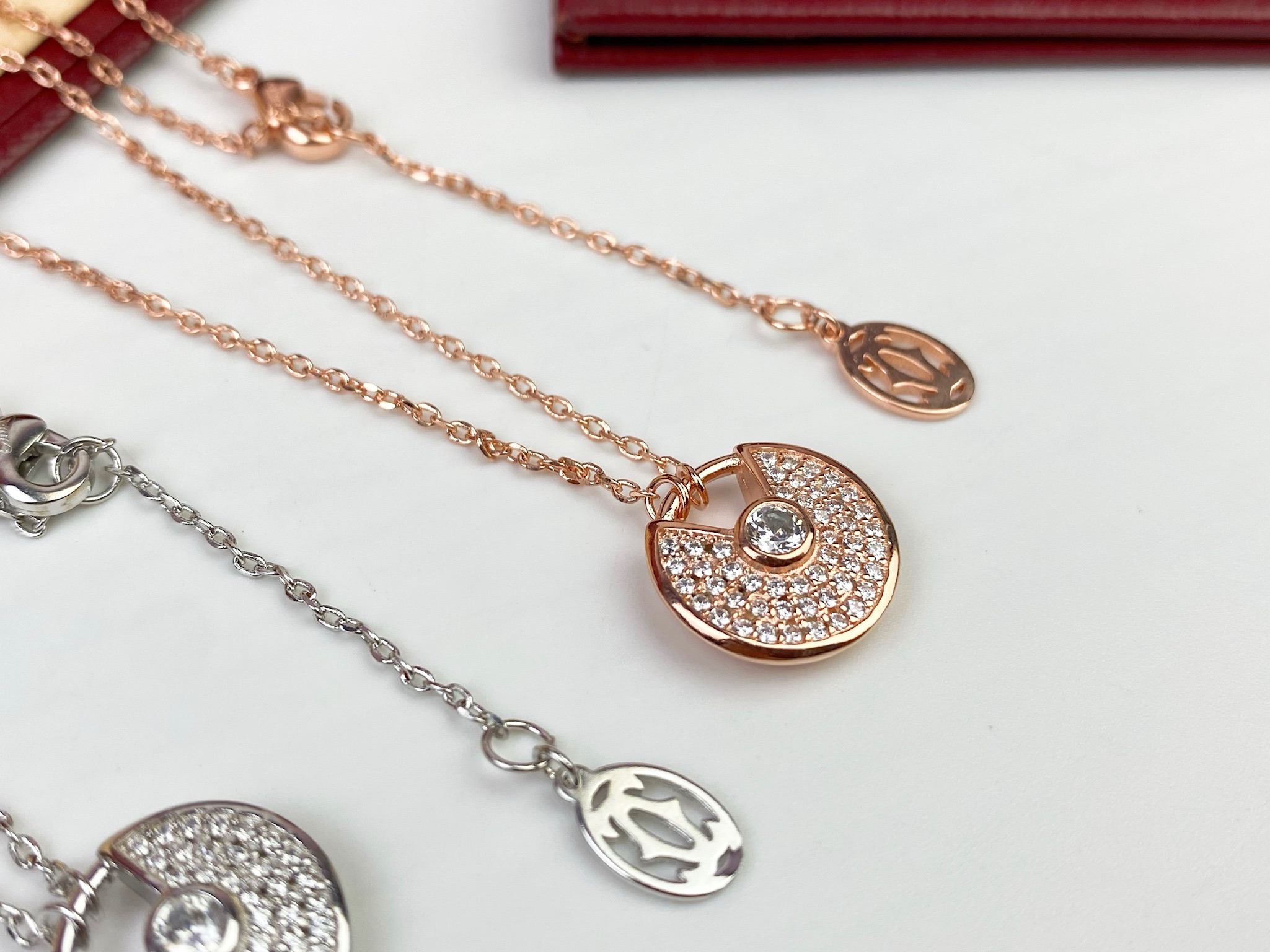 Cartier 卡地亚Cartier护身符满钻项链 亚金厚金电镀18k材质