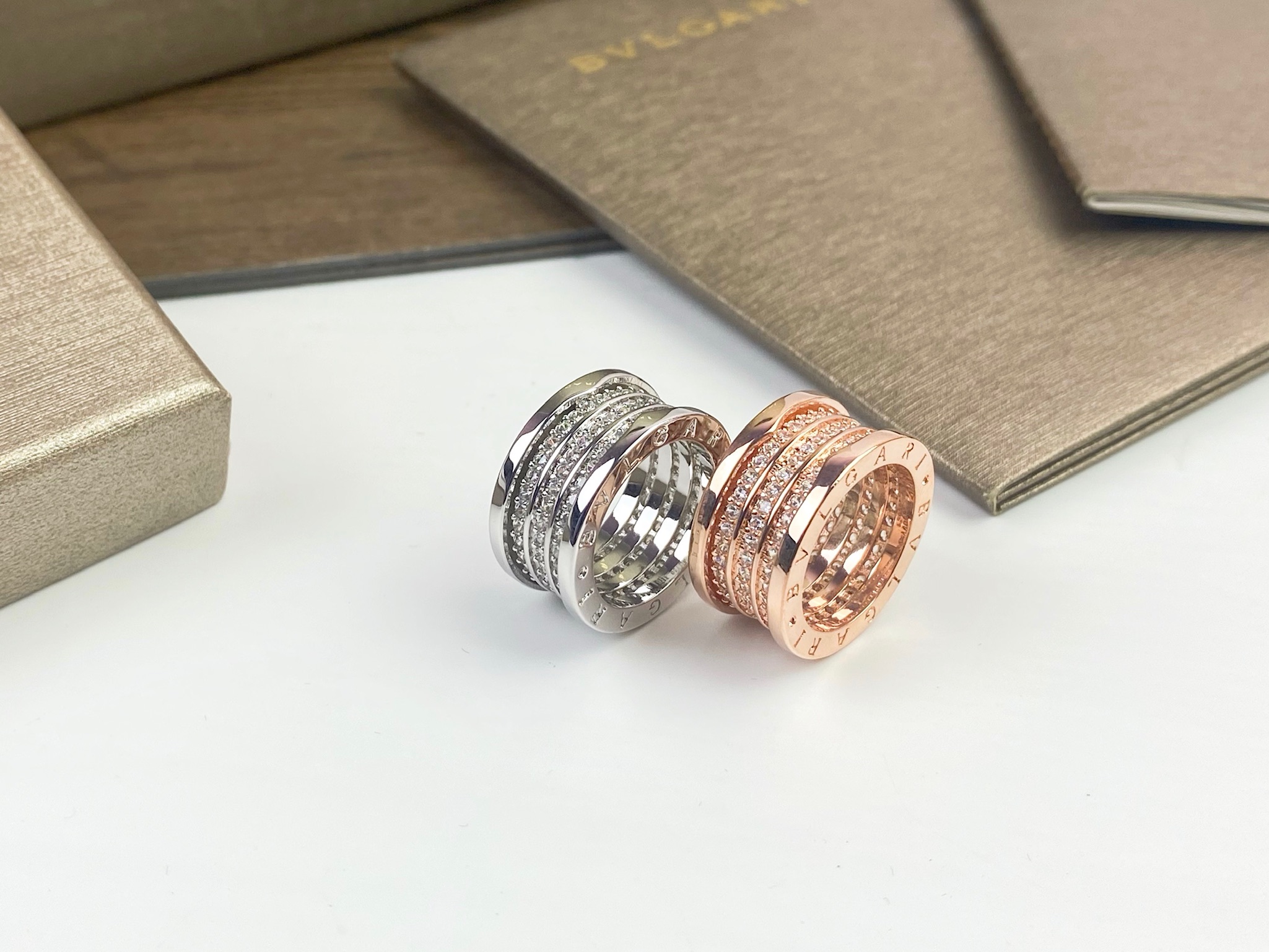 Bvlgari BVLGARI宝格丽B ZERO1系列三环满钻戒指