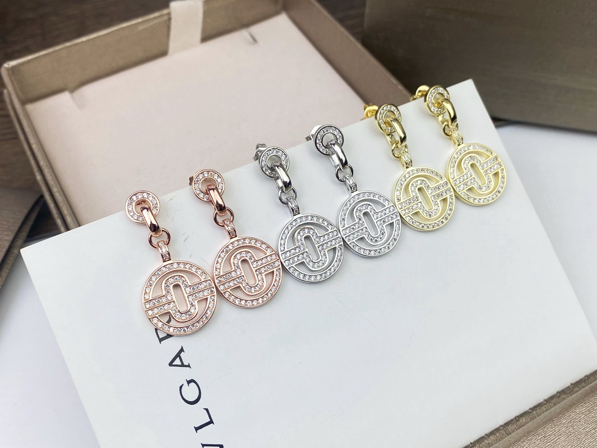 BVLGARI 宝格丽😍经典之作回形圆耳环🎉玫瑰金 黄金 白金✨✨925银针🌟🌟 P