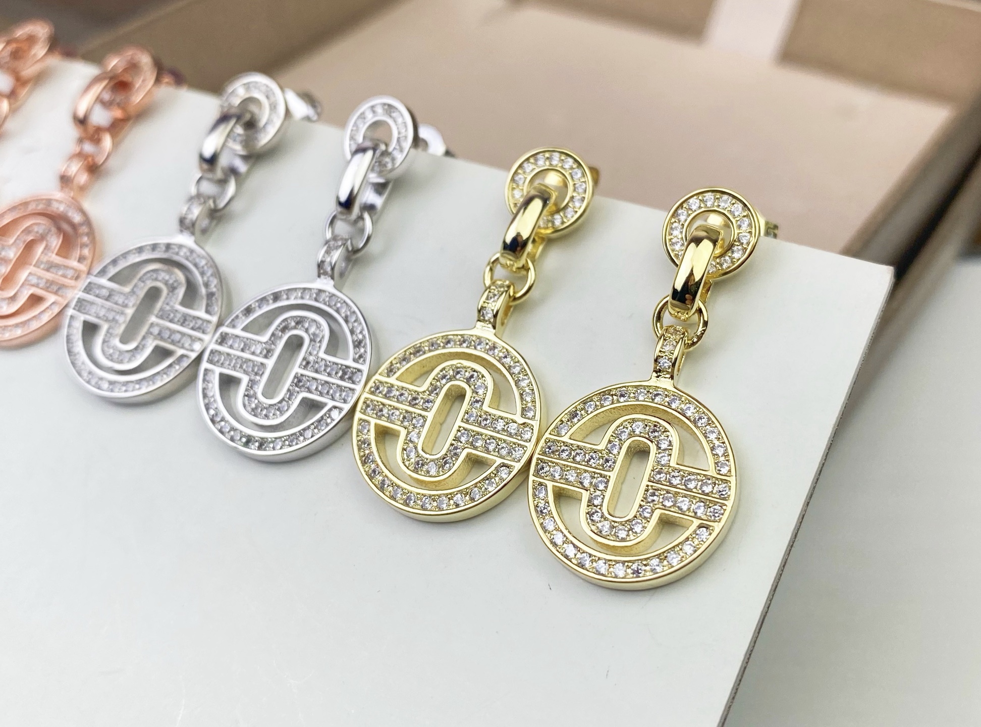 BVLGARI 宝格丽😍经典之作回形圆耳环🎉玫瑰金 黄金 白金✨✨925银针🌟🌟 P