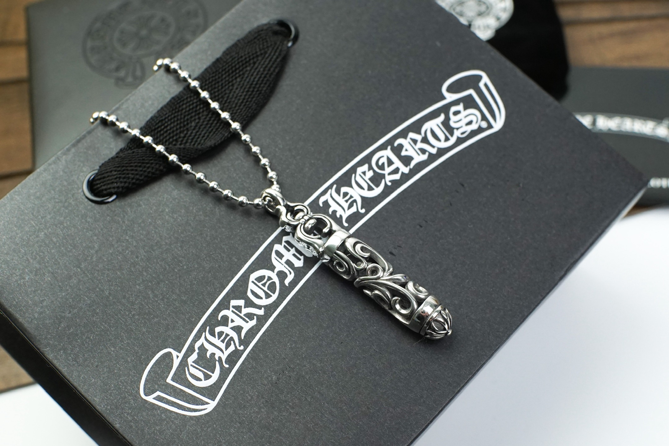 Chrome Hearts CHrome Hearts 克罗心圆柱藤花吊坠项链 潮流 款 炸街单品 做旧工艺 链长70cm