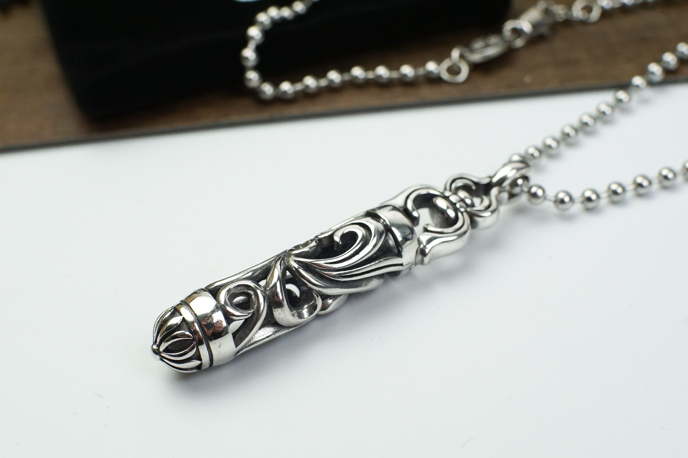 Chrome Hearts CHrome Hearts 克罗心圆柱藤花吊坠项链 潮流 款 炸街单品 做旧工艺 链长70cm