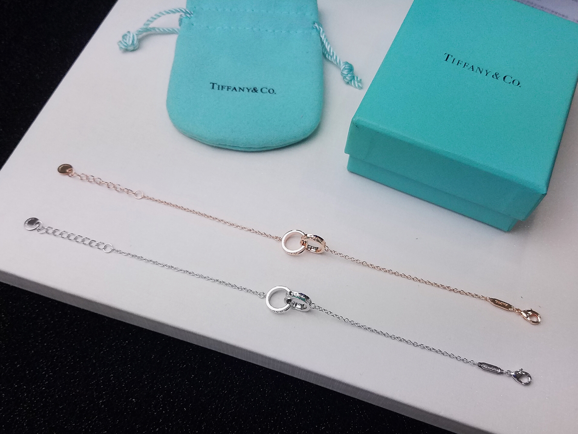 Tiffany & Co. Tiffany 1837双环手链 双环相扣设计