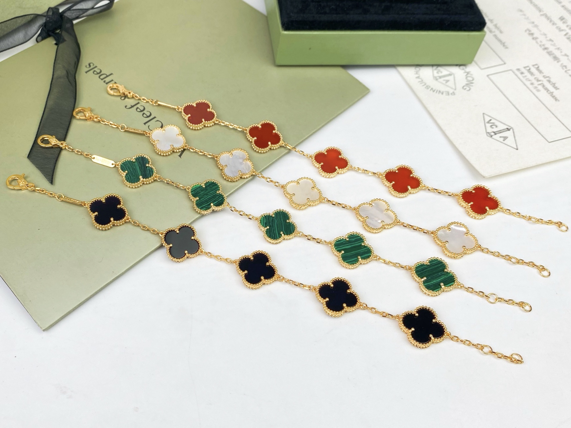 China Replica VCA Jewelry VCAES0406-555