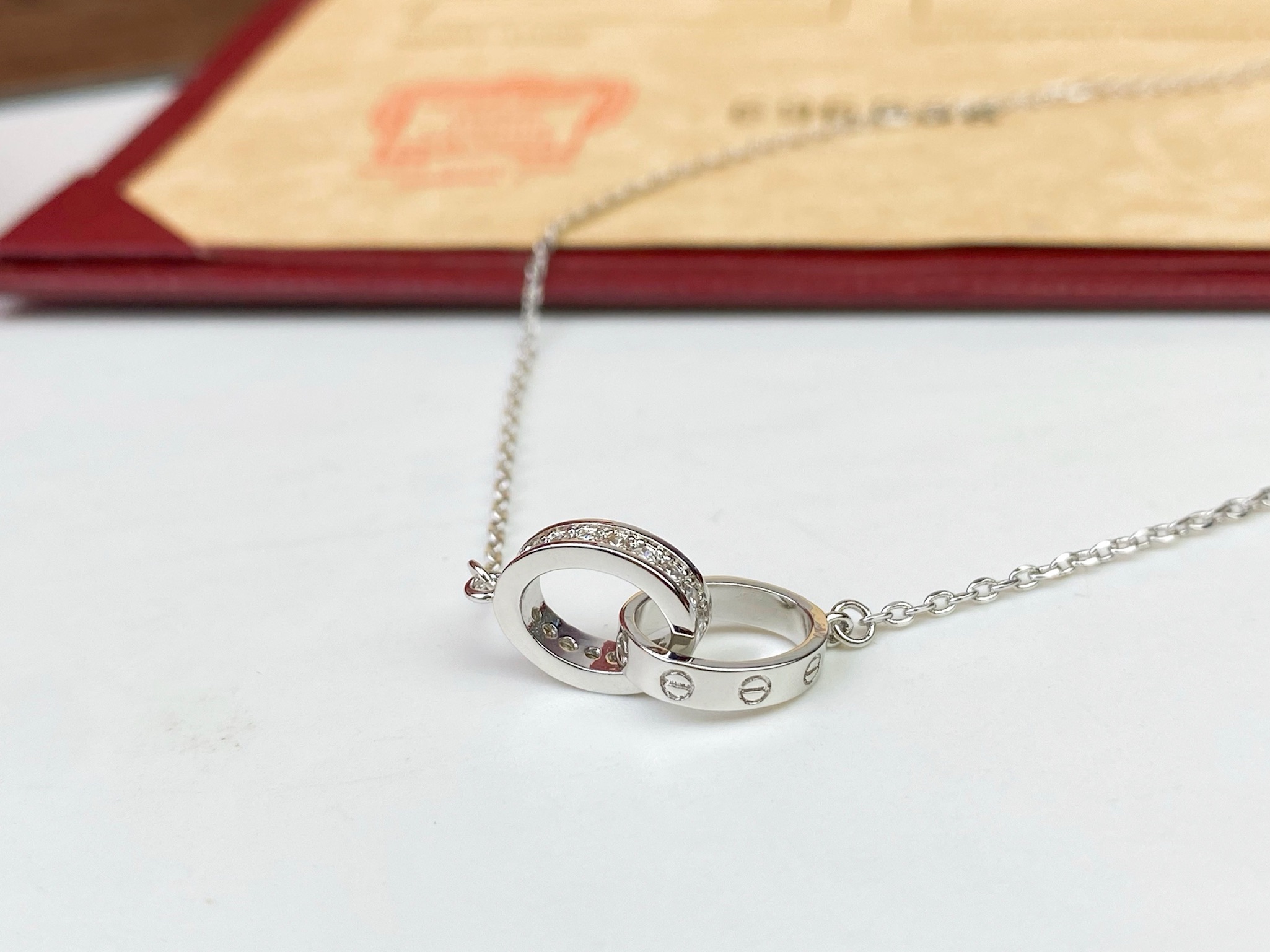 Cartier Cartier卡地亚双环项链 打造高端定制 亚金微镶满钻项链 师傅精湛的镶工