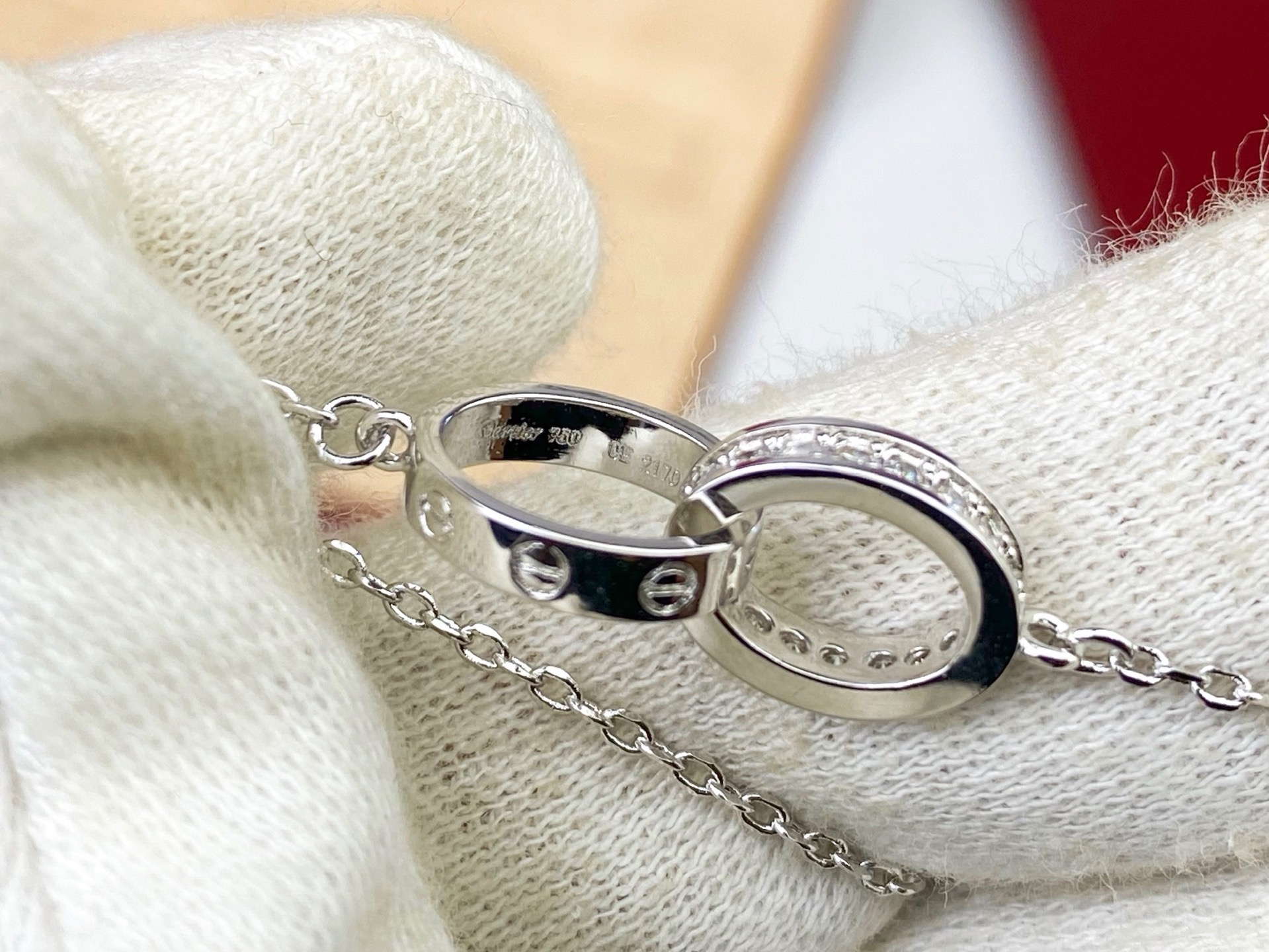 Cartier Cartier卡地亚双环项链 打造高端定制 亚金微镶满钻项链 师傅精湛的镶工