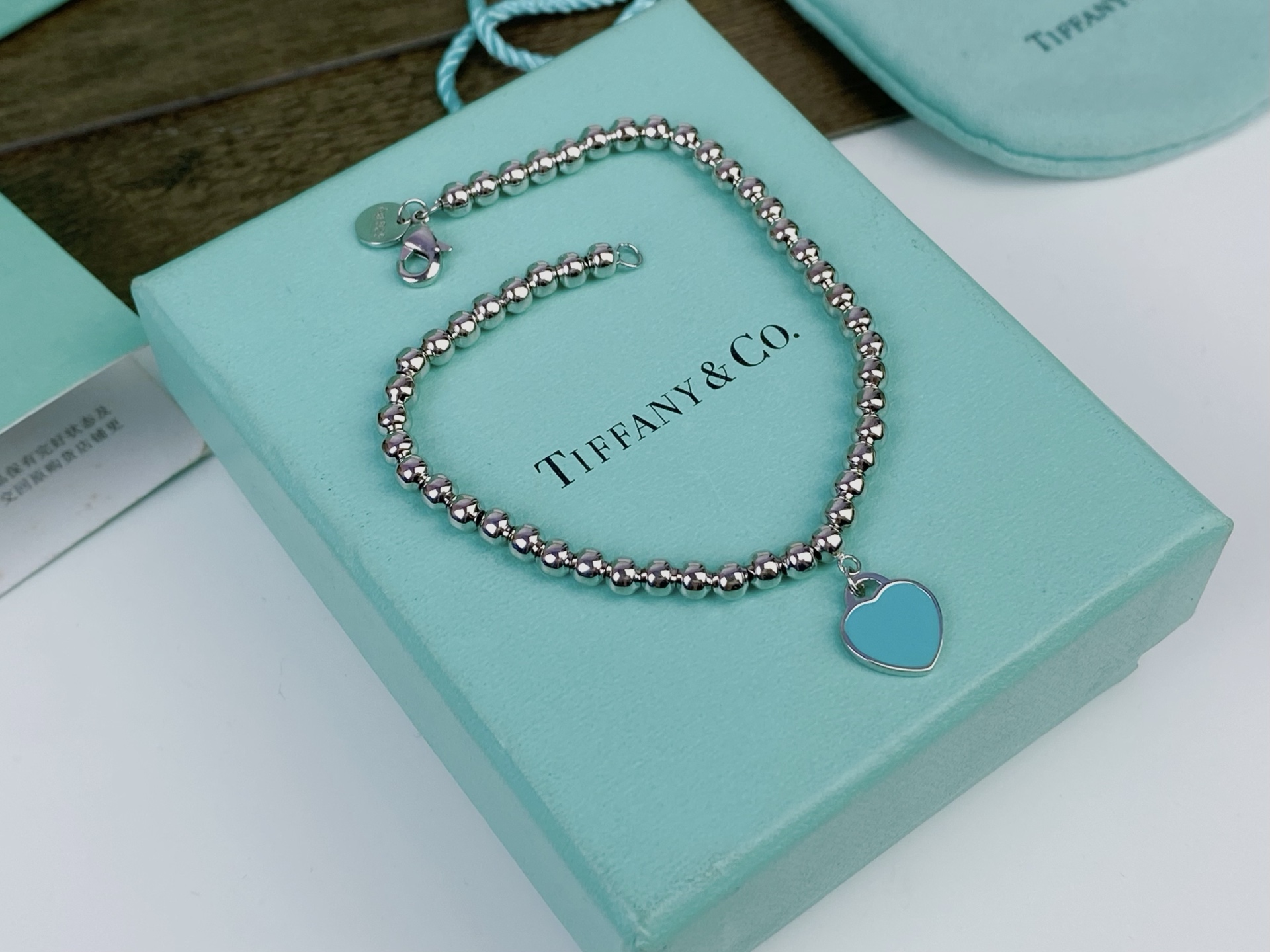 Tiffany & Co. Tiffany蒂芙尼桃心 珠子手链 高端亚金工艺～独家 ，珠子饱满有光泽 女神 款
