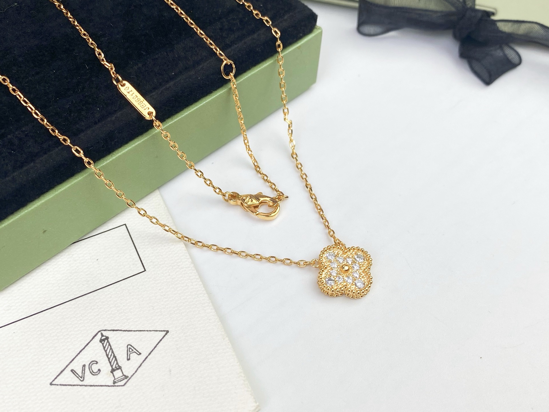 China Replica VCA Jewelry VCAES0406-3352