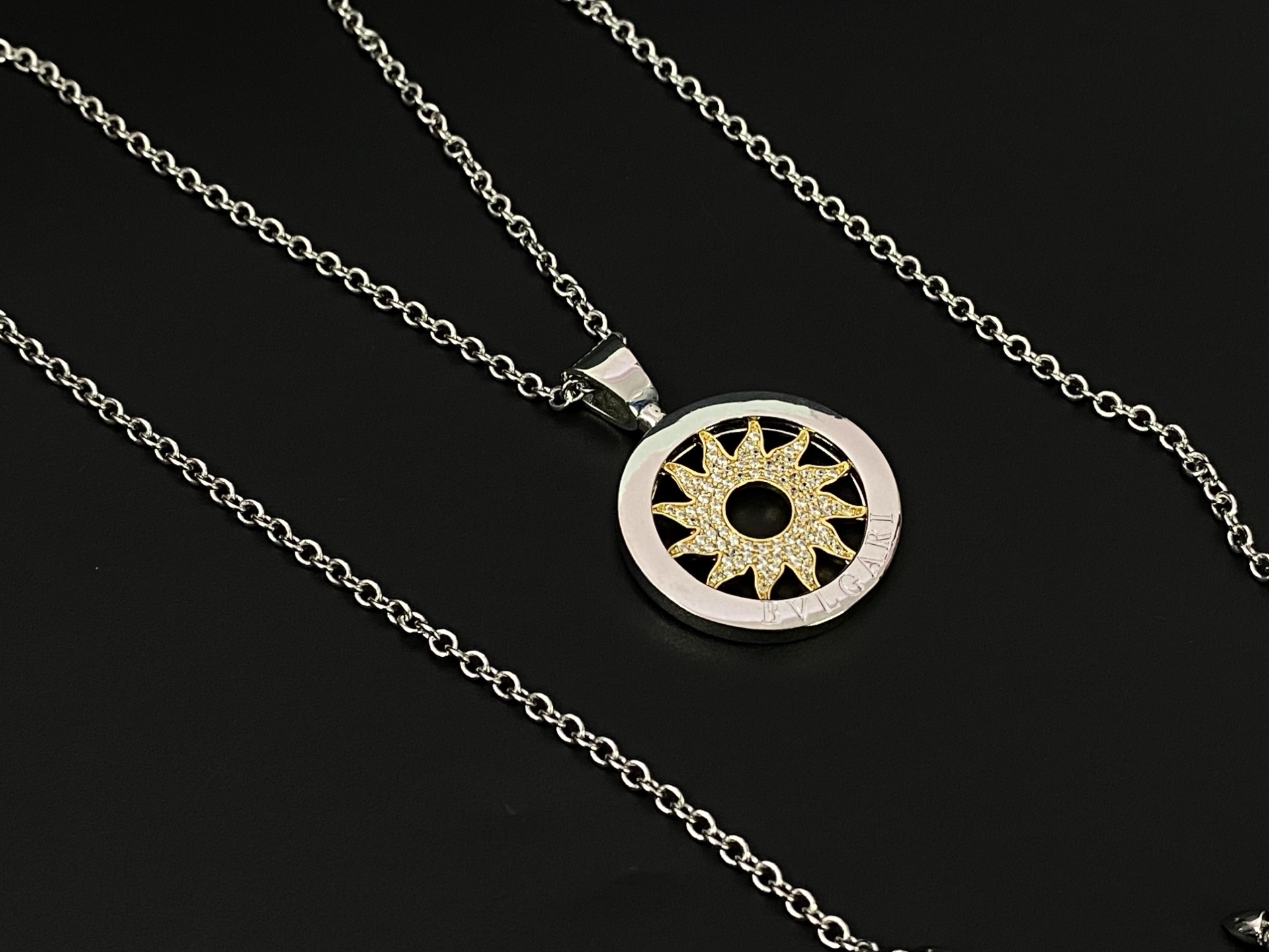 Bvlgari BVLGARI宝格丽镶钻旋转太阳项链