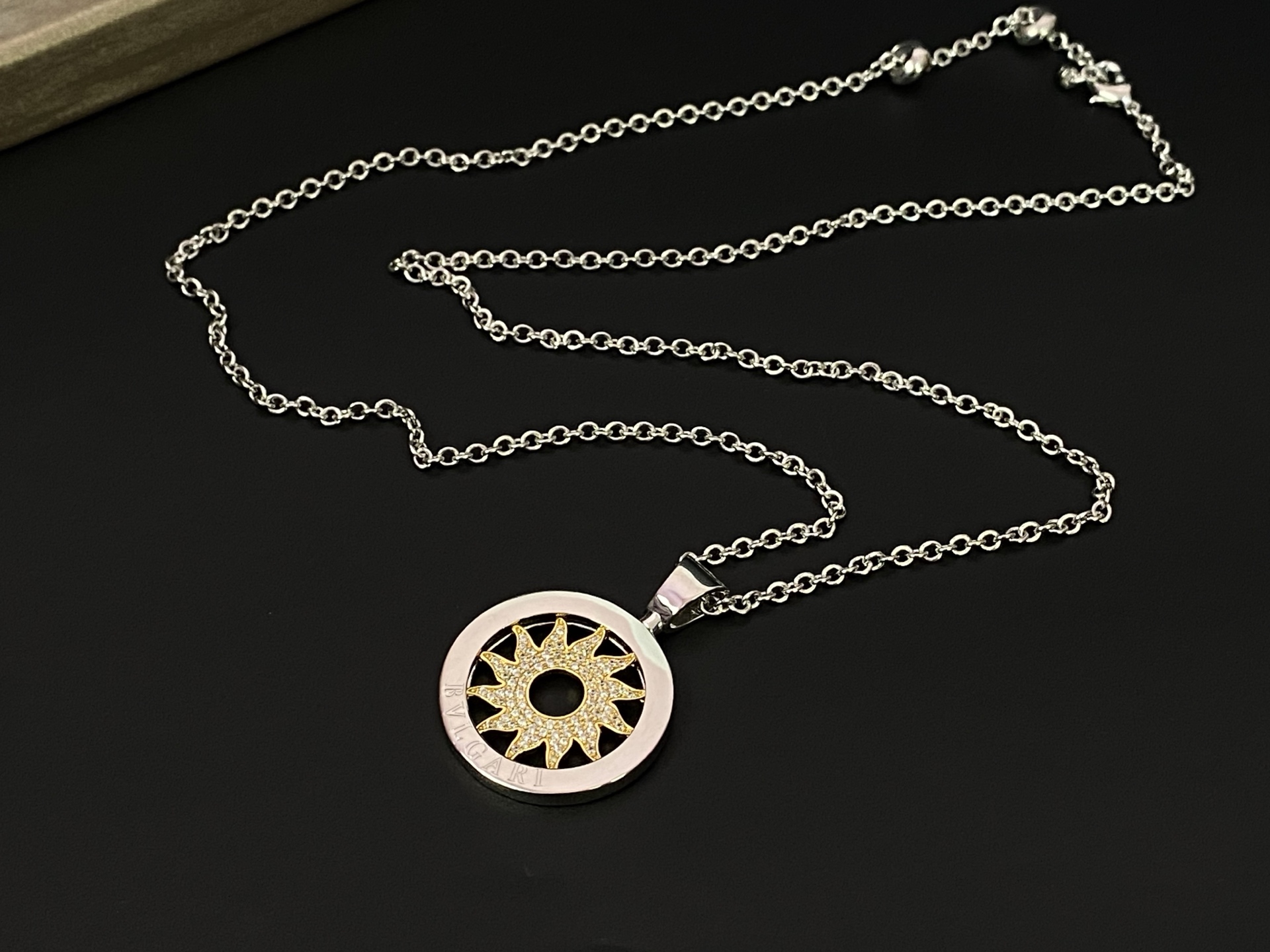 Bvlgari BVLGARI宝格丽镶钻旋转太阳项链