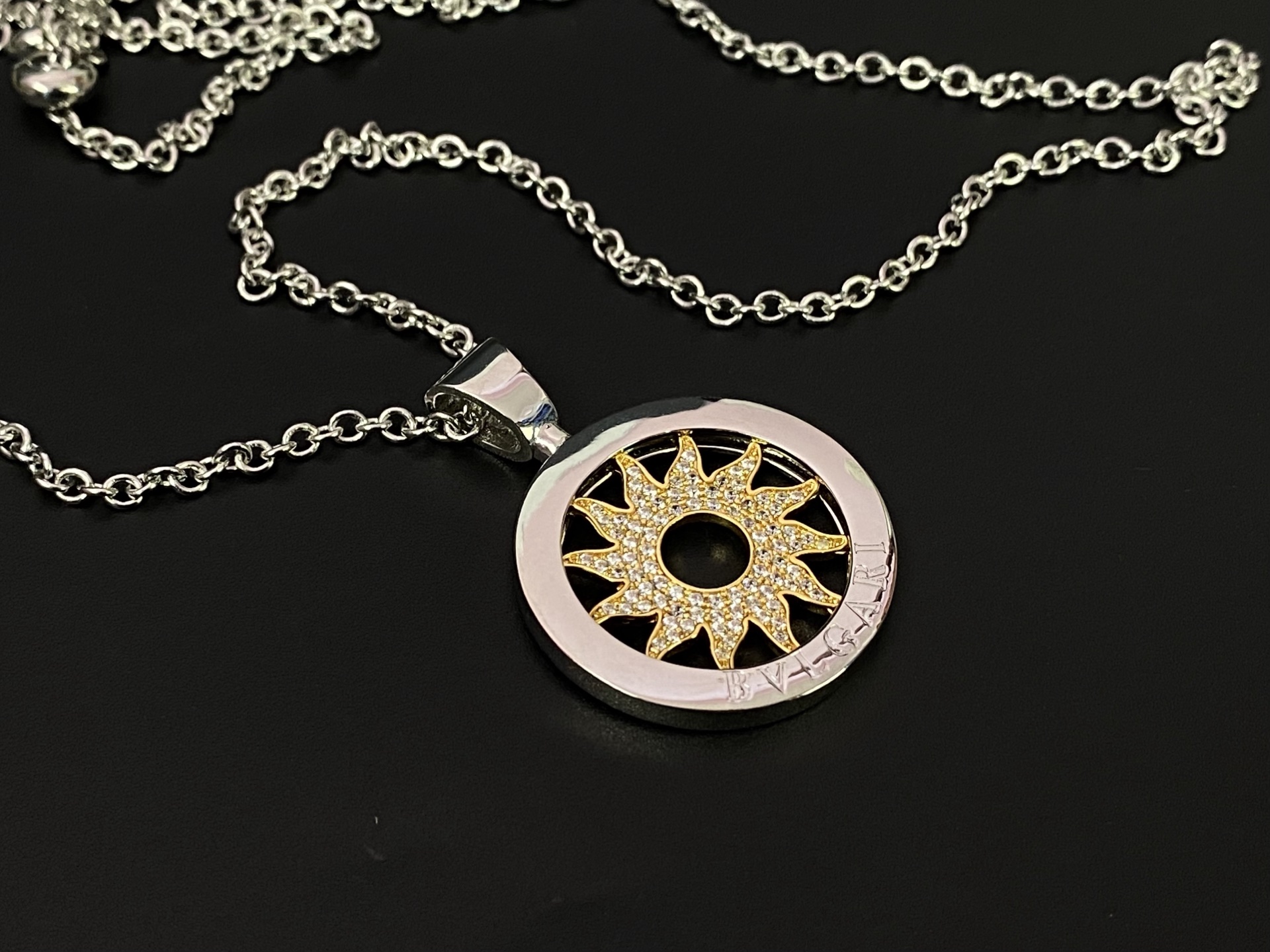 Bvlgari BVLGARI宝格丽镶钻旋转太阳项链