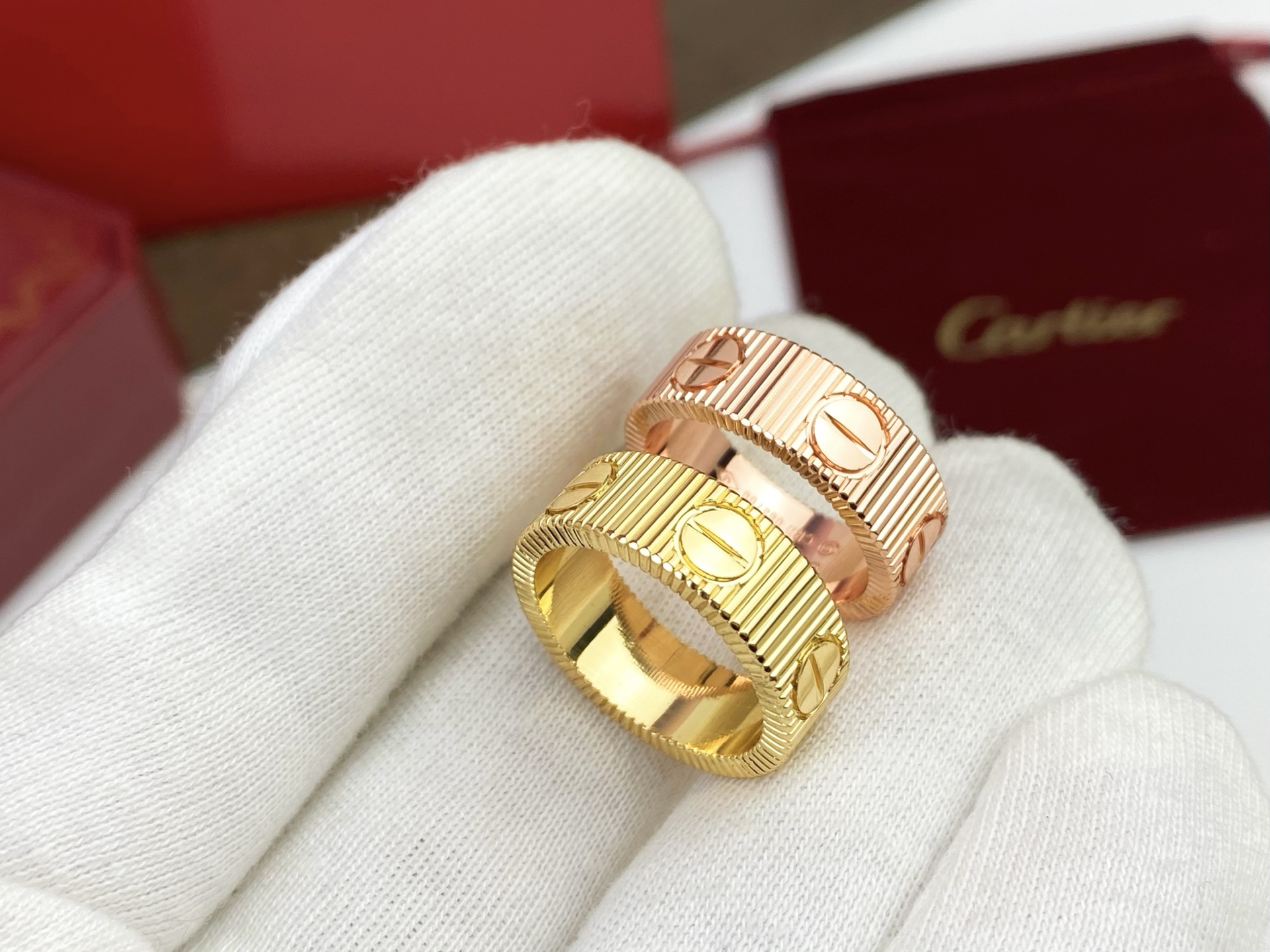 Cartier. 卡地亚 戒指LOVE 最新款love戒指 😘  金色玫瑰金银色戒指💍#6789码P