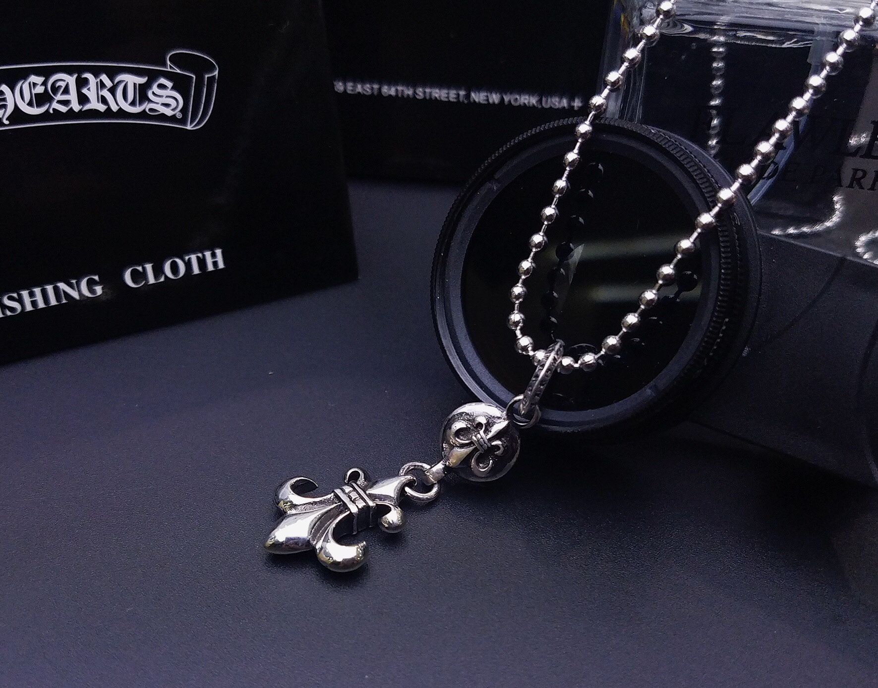 Chrome Hearts Chrome He@rts 克罗心 船锚项链 ～世界 潮牌～雕刻花形圆珠吊船锚造型 典雅范
