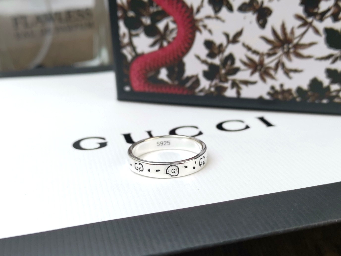 Gucci Gucci古驰 GucciGhost图案戒指 最终成品是两种文化水乳交融