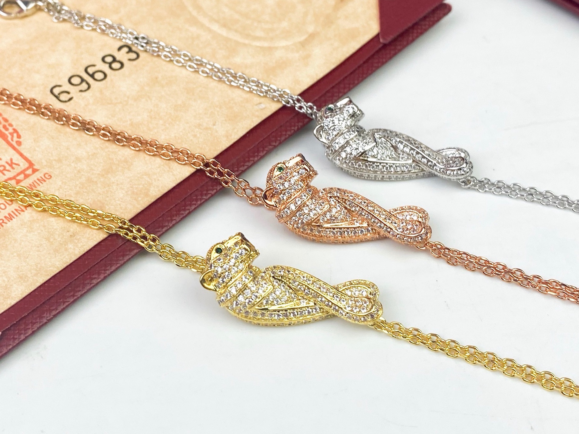 Cartier Cartier 卡地亚豹子满钻
