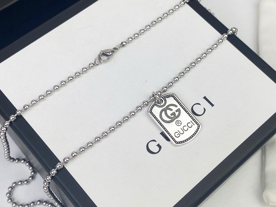 Gucci Gucci古驰 珠子方牌项链 刻于方牌吊坠中 #链长65cm#潮人必入