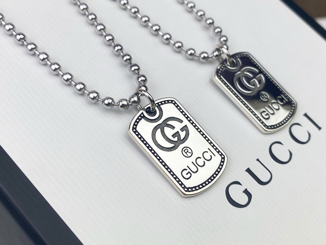 Gucci Gucci古驰 珠子方牌项链 刻于方牌吊坠中 #链长65cm#潮人必入