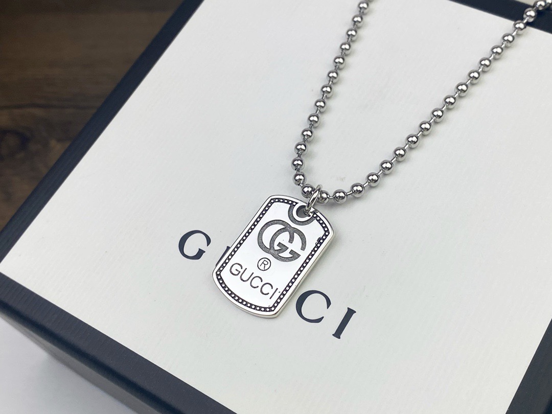 Gucci Gucci古驰 珠子方牌项链 刻于方牌吊坠中 #链长65cm#潮人必入