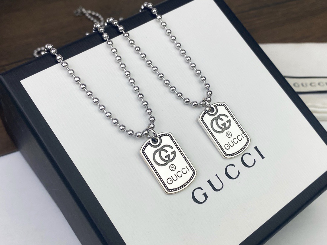 Gucci Gucci古驰 珠子方牌项链 刻于方牌吊坠中 #链长65cm#潮人必入
