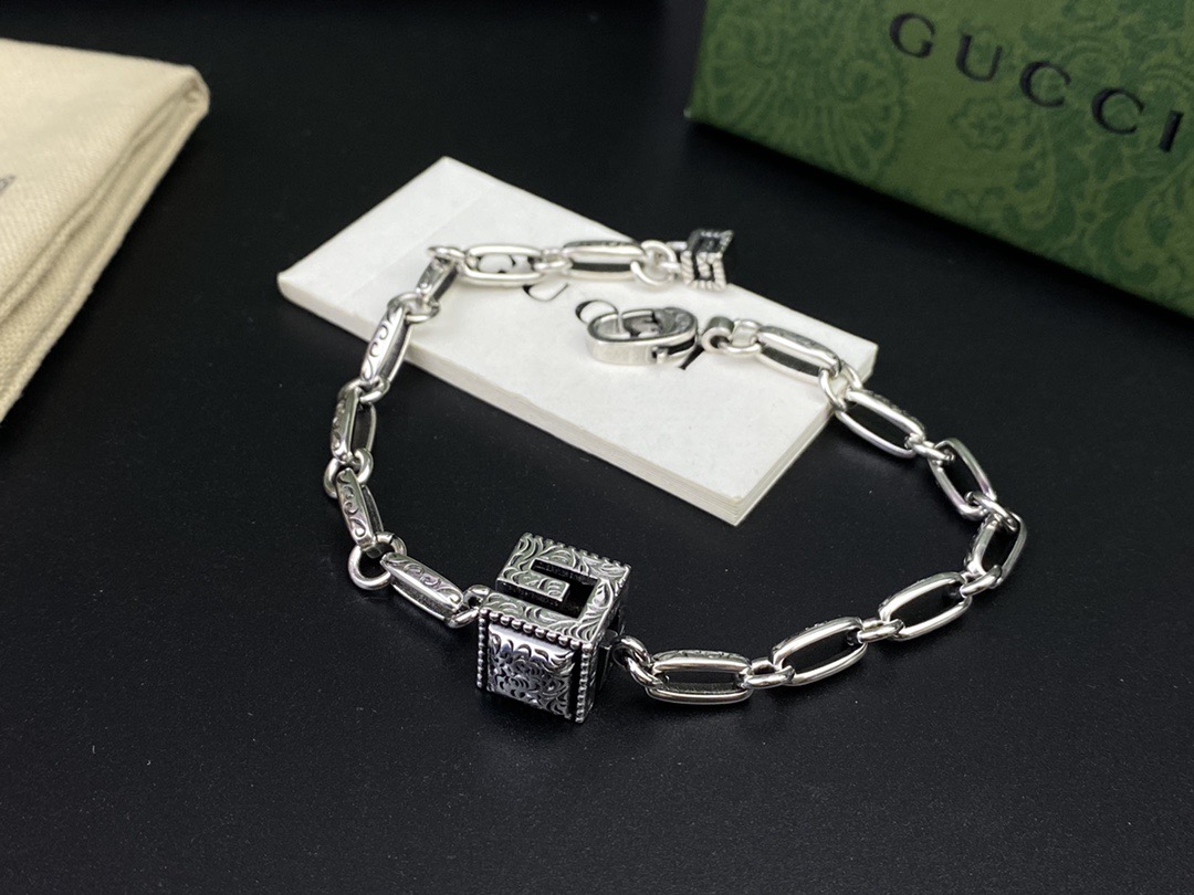 Gucci古驰 手工链条 正方体G字母手链P