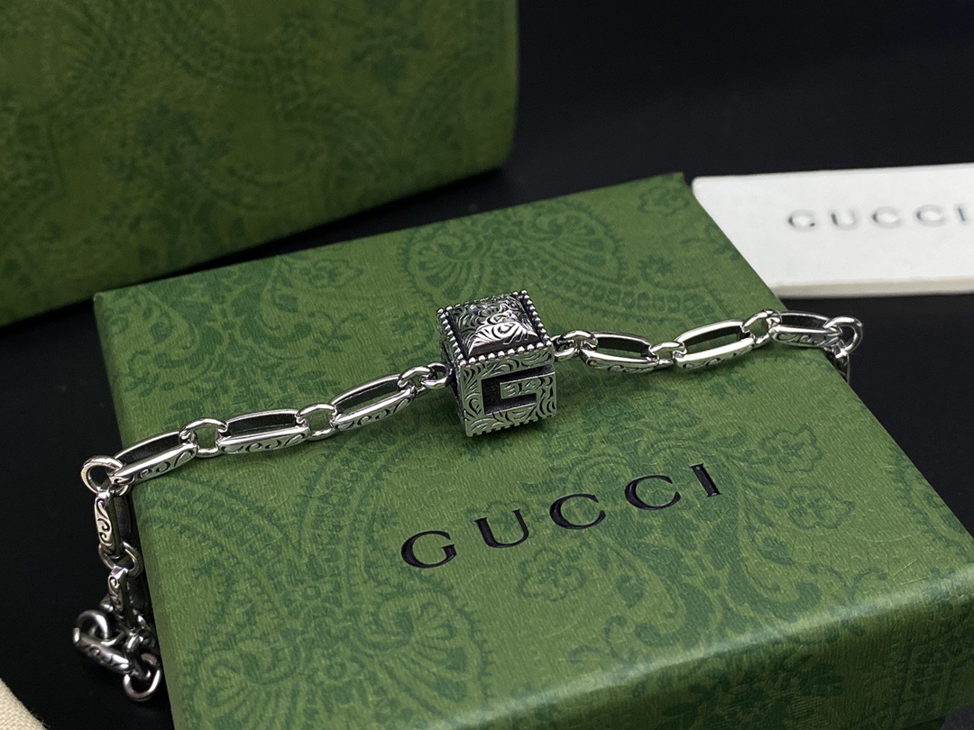 Gucci古驰 手工链条 正方体G字母手链P