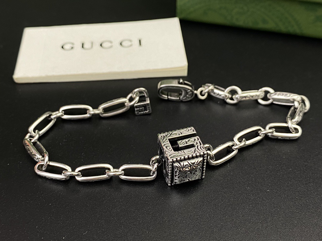 Gucci古驰 手工链条 正方体G字母手链P