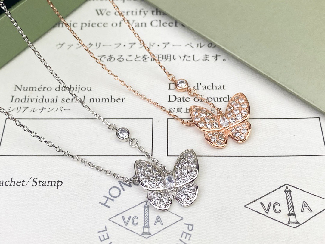 🦋VCA梵克雅宝满钻蝴蝶项链🌸 🙈经典永不落伍！镶满进口锆石Buling Buling～✨✨原版开模 搭