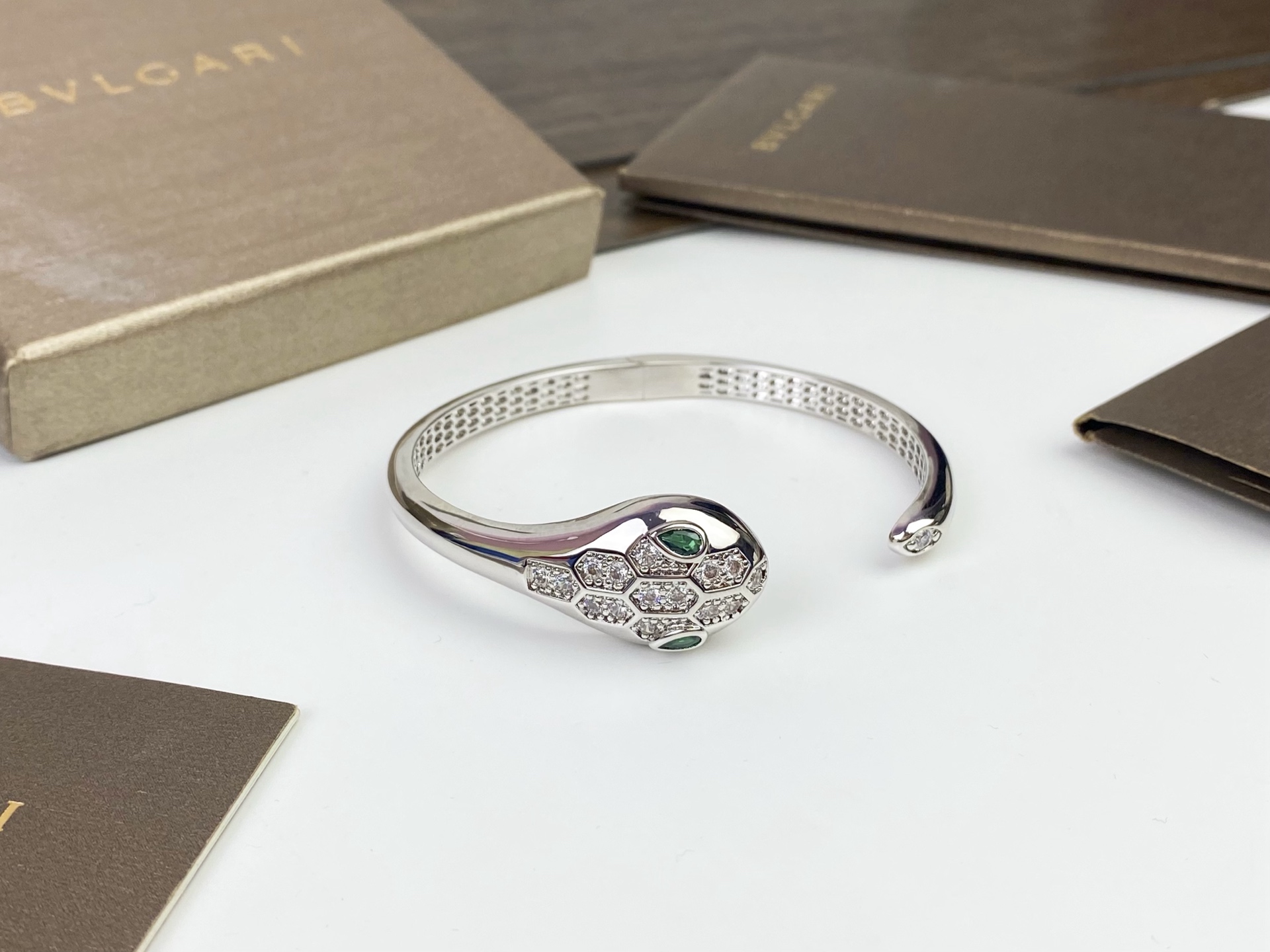 BVLGARI 蛇手镯👏🏻宝格丽灵蛇手环P