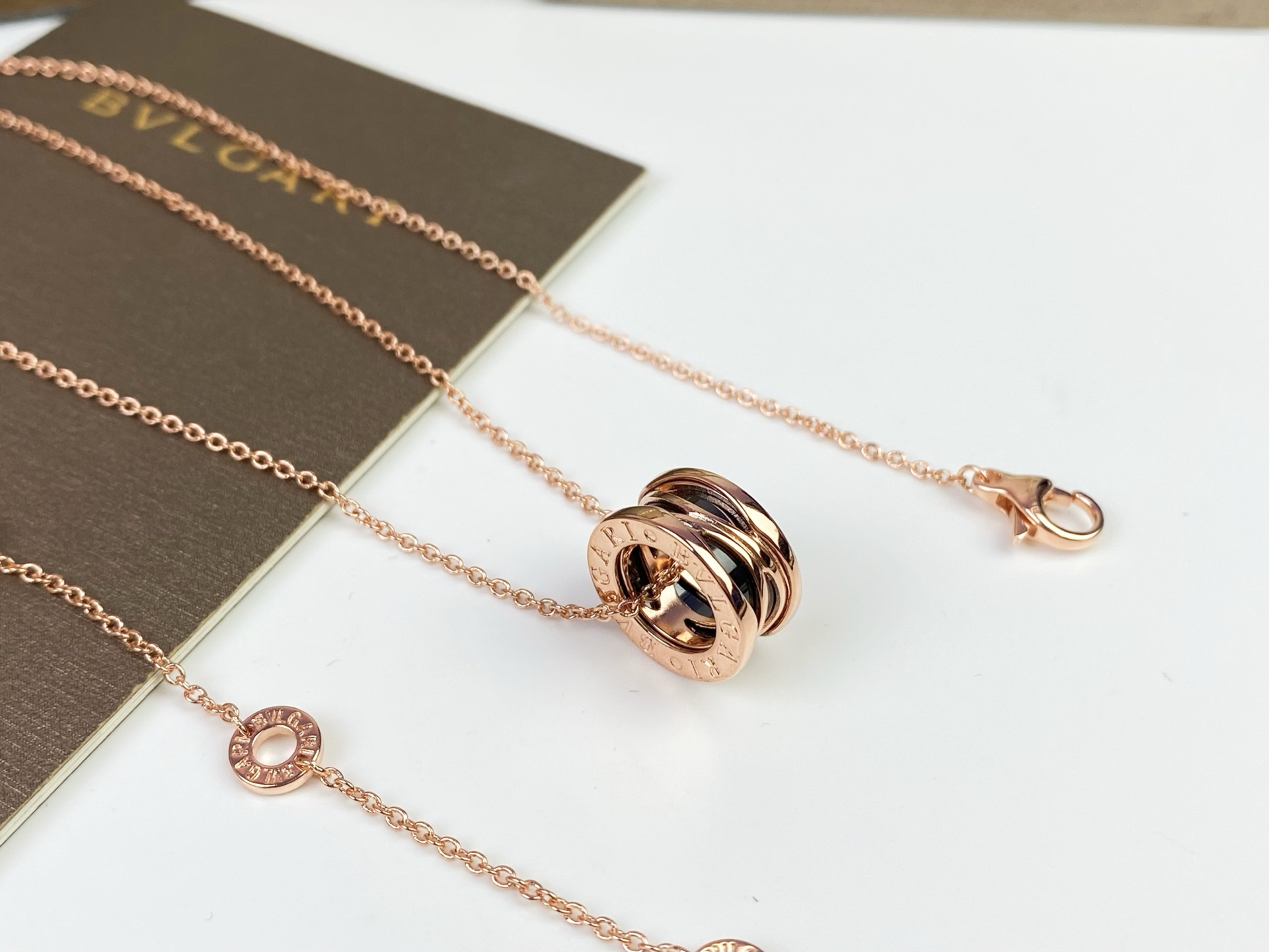 💕💕BVLGARI 宝格丽 镂空黑陶瓷项链💐P