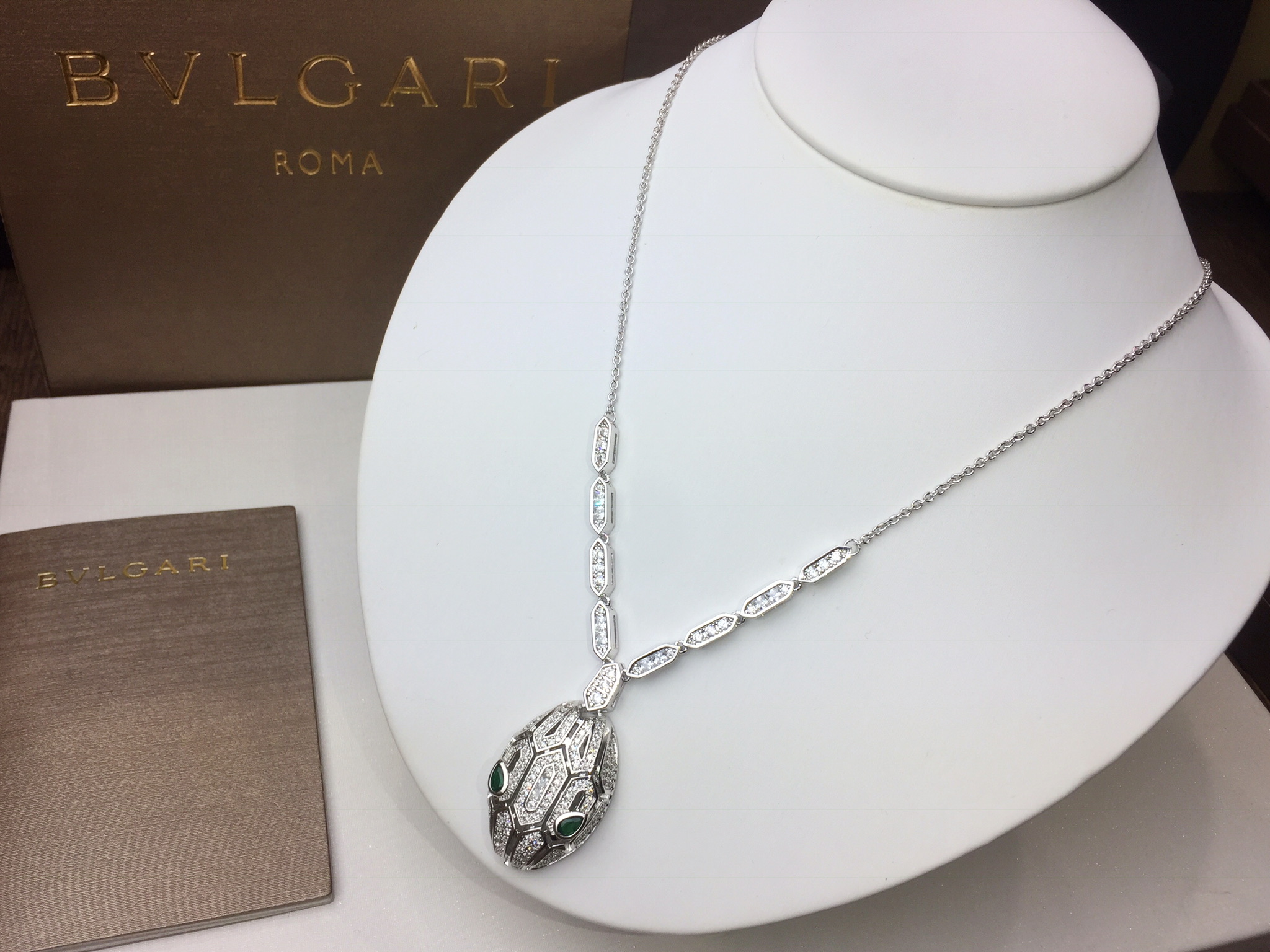 BVLGARI 火爆蛇系列👏🏻宝格丽蛇项链❗❗奢侈品蛇升级版👍BVLGARI 🆕高端亚金工艺➕满身高碳钻