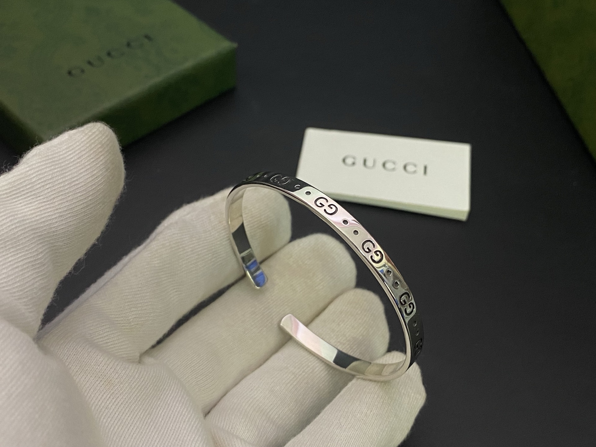 GUCCI古奇。复古小精灵双G细开口手镯😍😍P