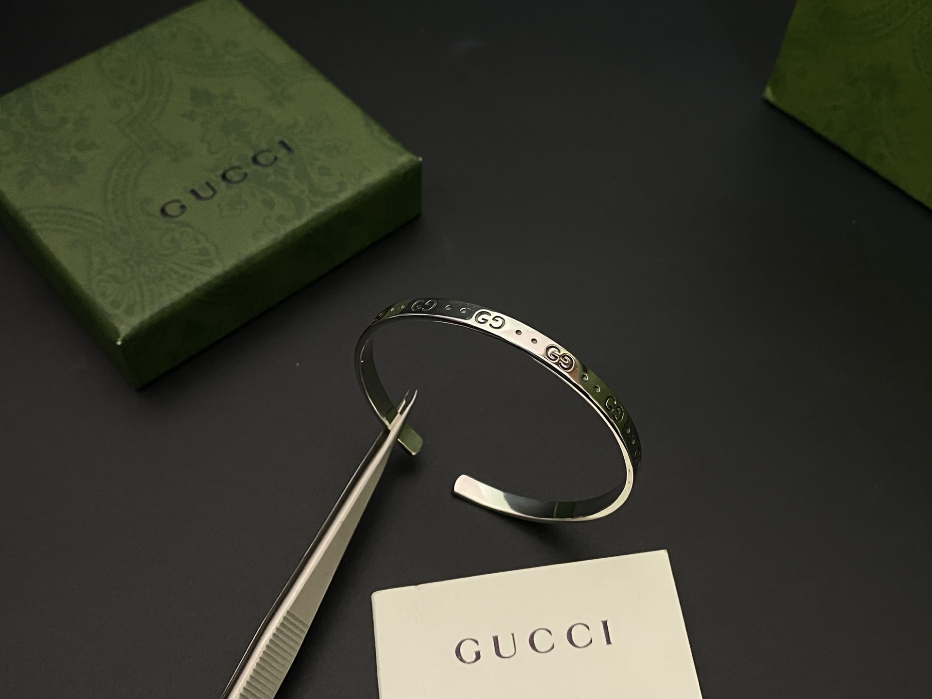 GUCCI古奇。复古小精灵双G细开口手镯😍😍P