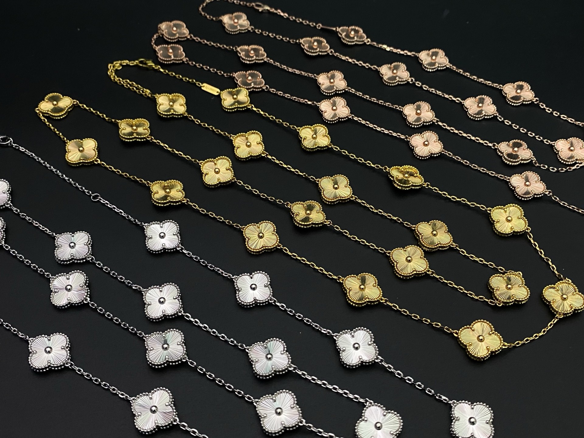 👼VCA四叶草镭射 20花项链🍀🍀P