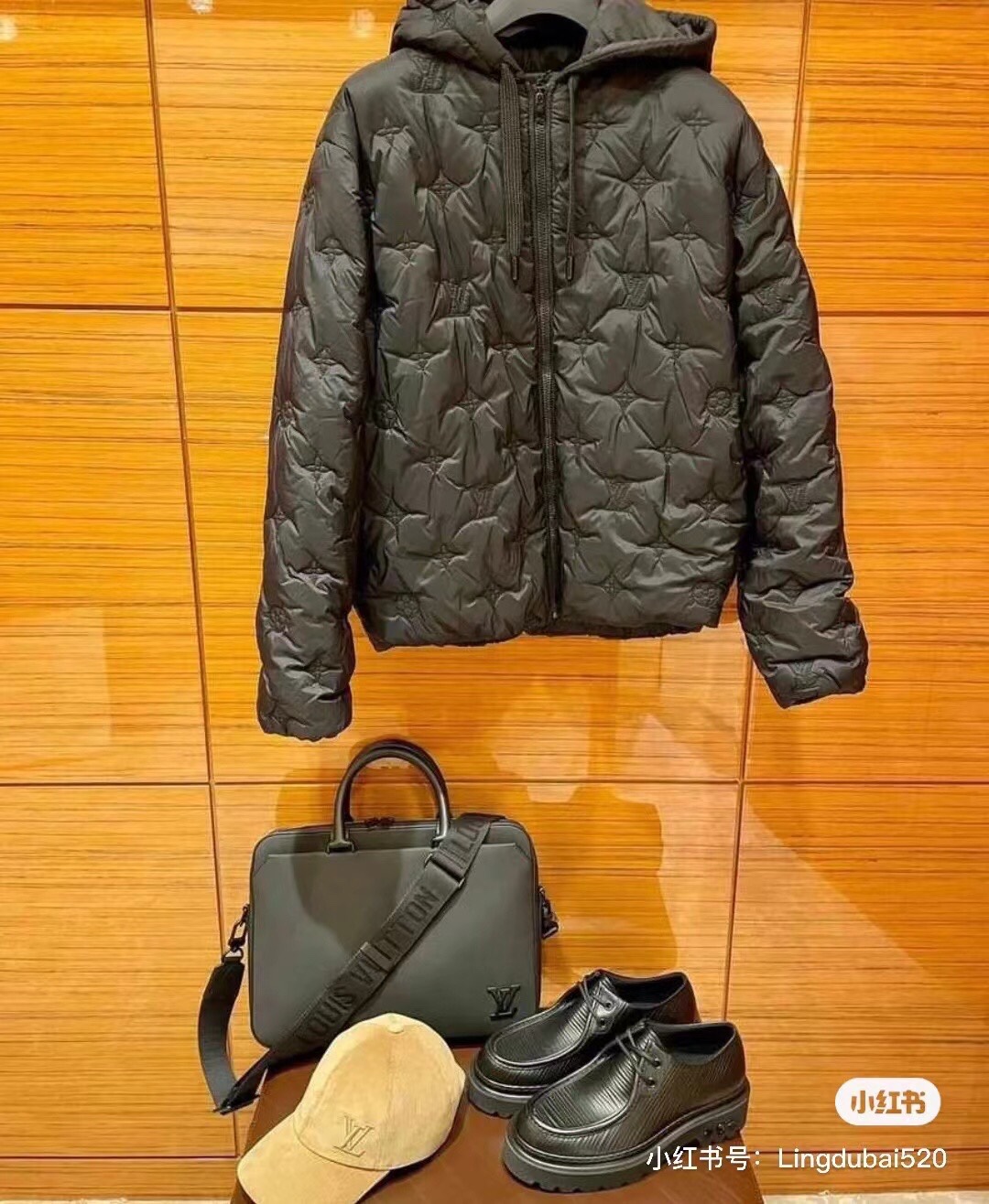 Louis Vuitton M23778 Black business