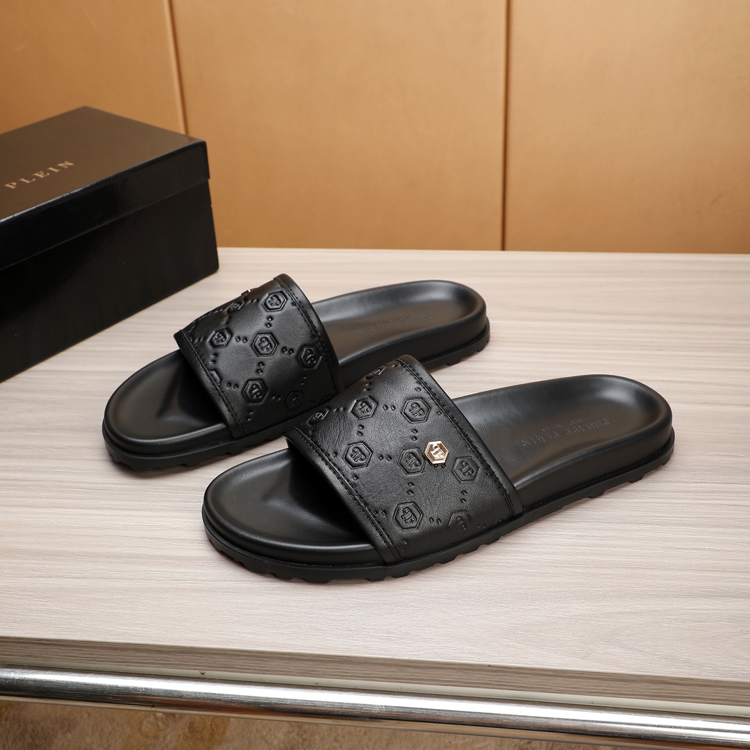 Philipp Plein Leather Slides: Premium Quality, Comfortable, and Stylish 4 i1720242461 4685 3