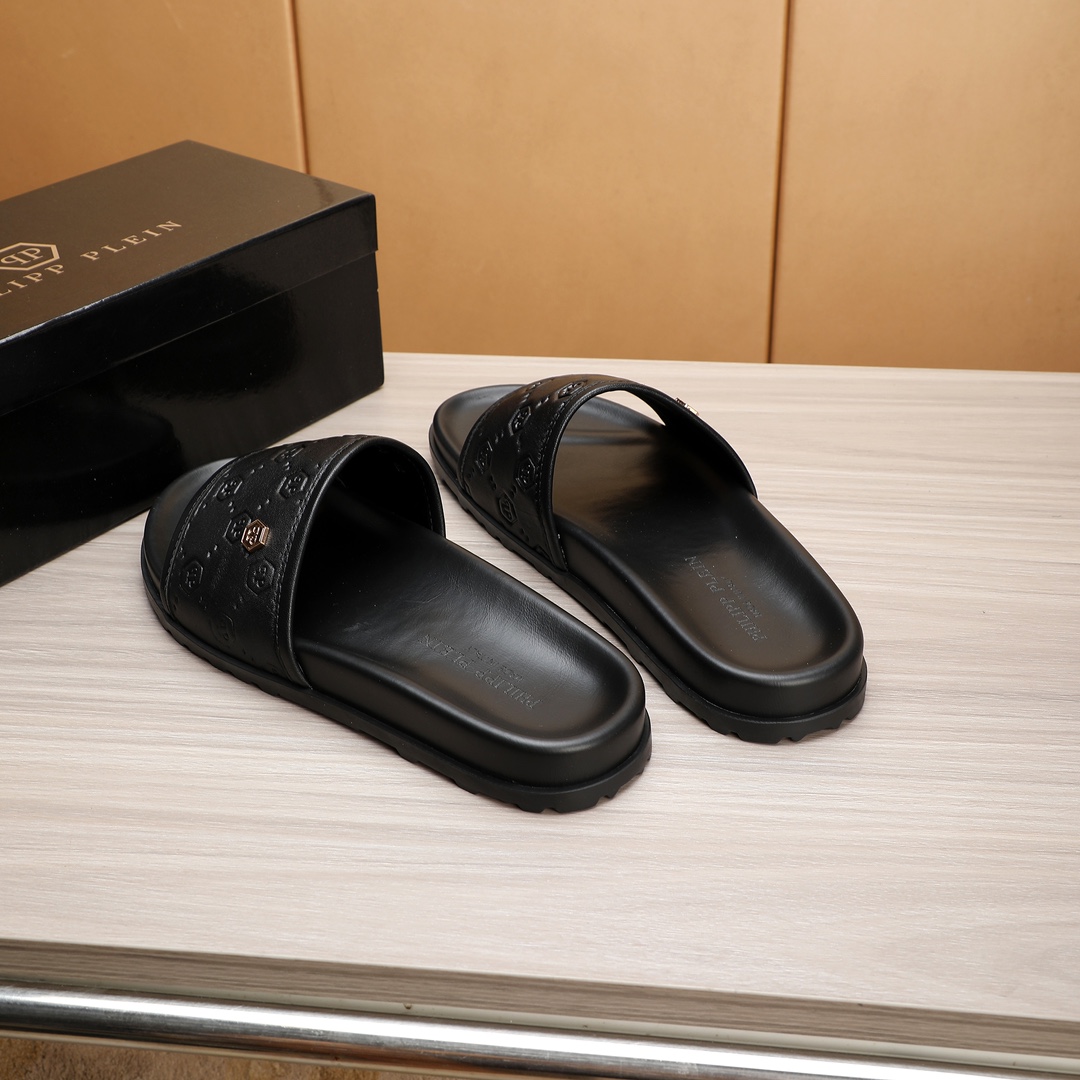 Philipp Plein Leather Slides: Premium Quality, Comfortable, and Stylish 5 i1720242461 6552 2