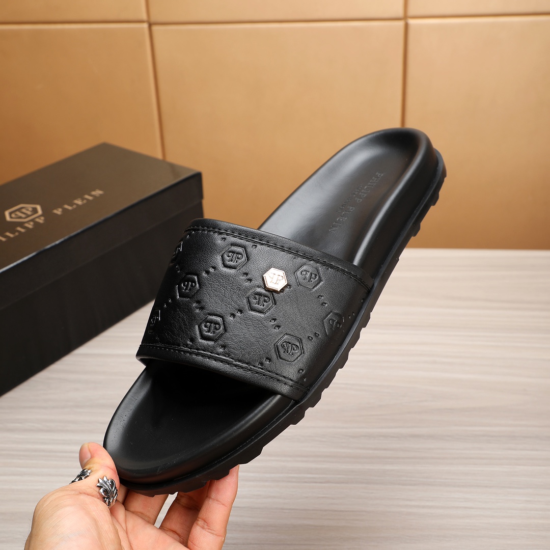 Philipp Plein Leather Slides: Premium Quality, Comfortable, and Stylish 7 i1720242461 7539 0