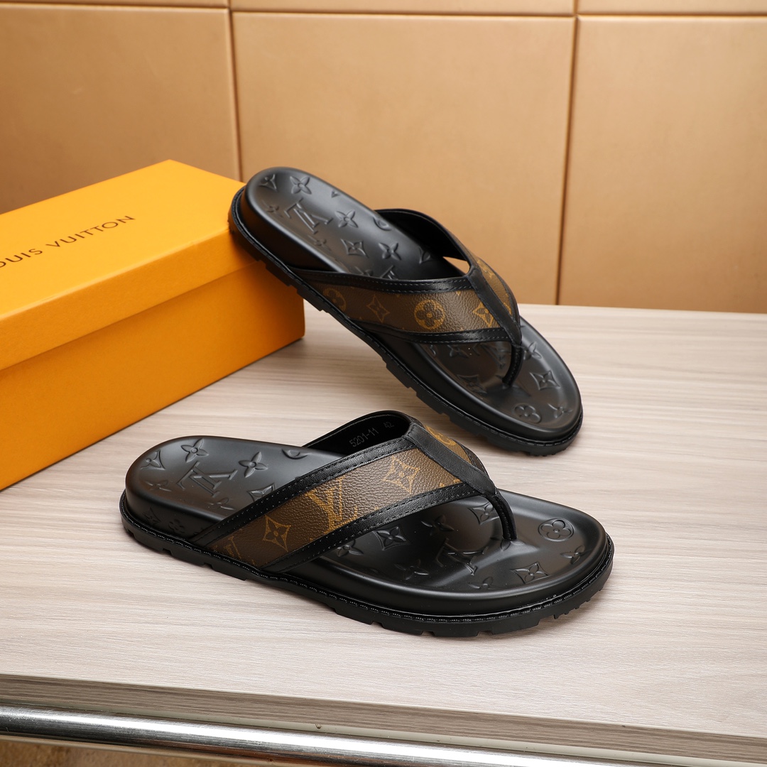 Louis Vuitton Stylish Leather Thong Sandals for Men - Comfort & Style 5 i1721058317 6169 0