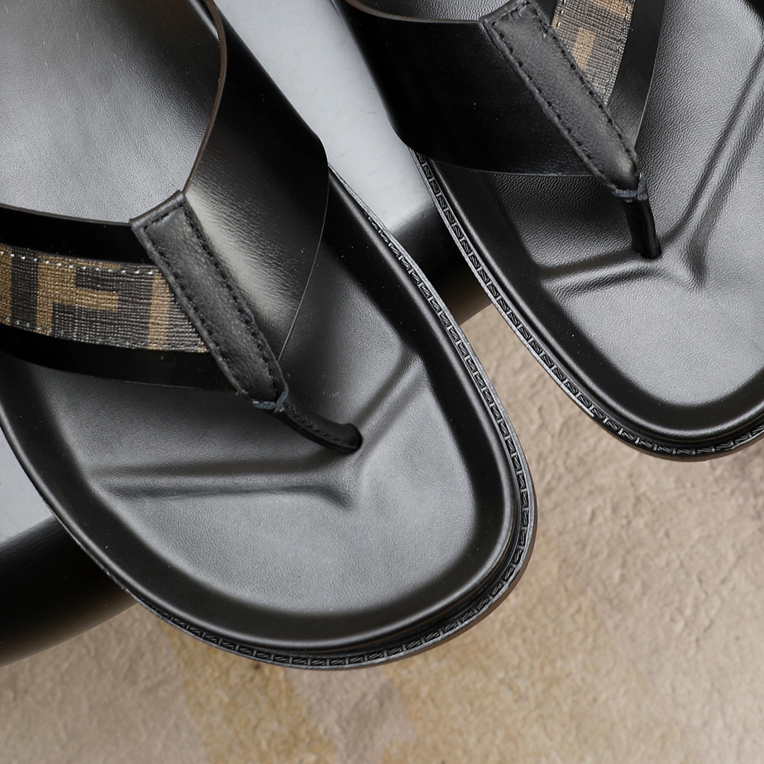 Fendi Men's Leather Flip-Flops: Casual Comfort with Signature Style 8 i1723733233 3144 1