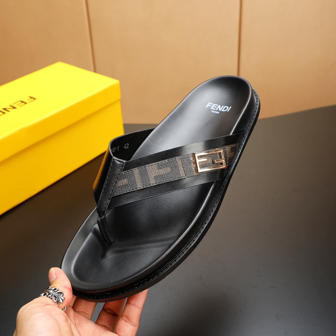 Fendi Men's Leather Flip-Flops: Casual Comfort with Signature Style 7 i1723733233 5056 2