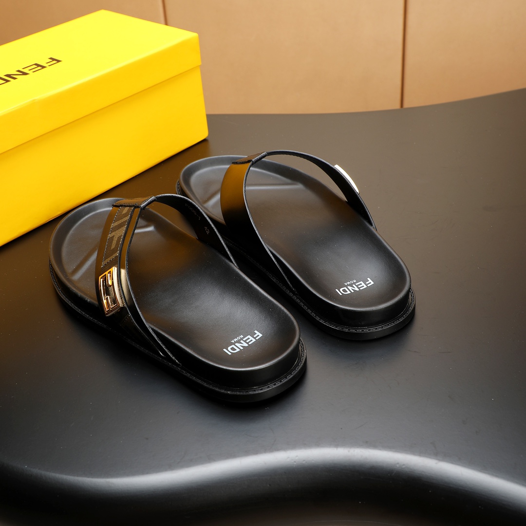Fendi Men's Leather Flip-Flops: Casual Comfort with Signature Style 5 i1723733233 7710 5
