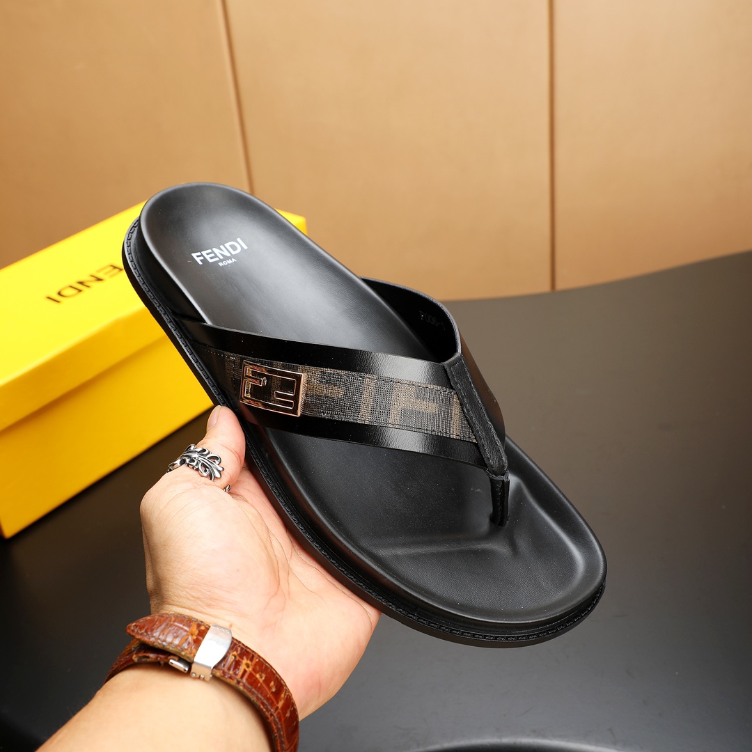 Fendi Men's Leather Flip-Flops: Casual Comfort with Signature Style 6 i1723733233 826 6