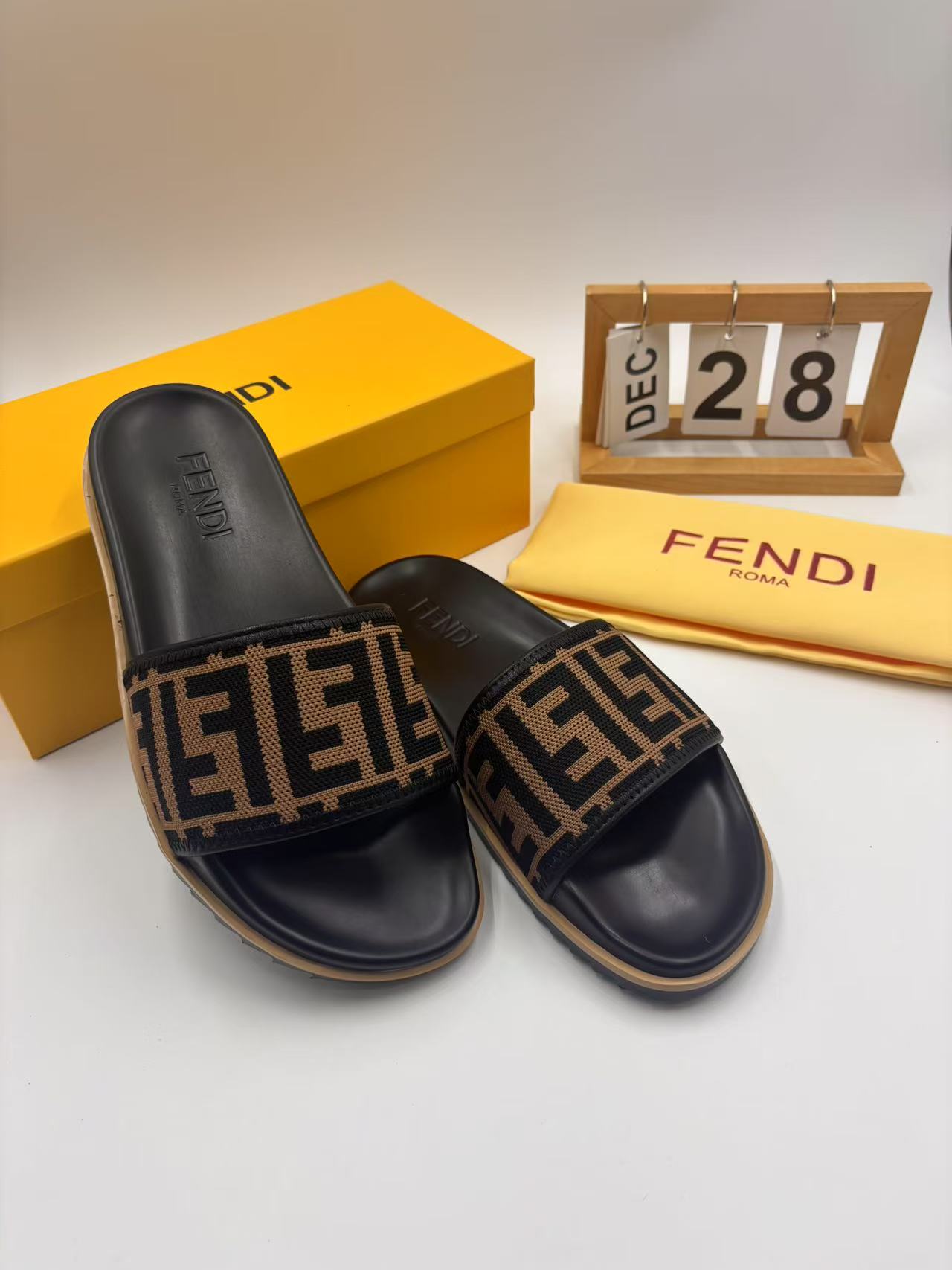 Fendi Men's Logo Slide: Comfortable, Stylish, and Breathable Summer Shoes 6 i1742745663630 8252 0 4