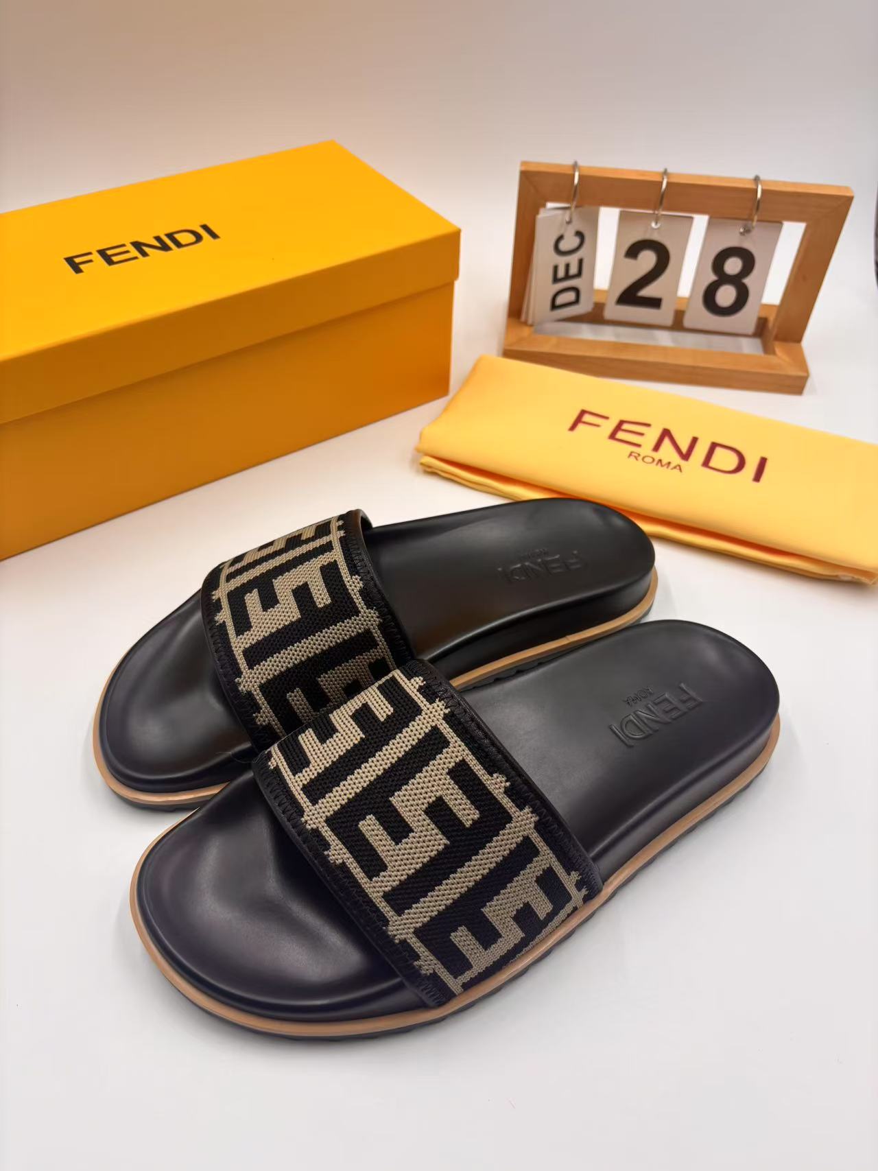 Fendi Men's FF Motif Slides Comfortable Casual Summer Beach Sandals 4 i1742745685458 2642 0 2