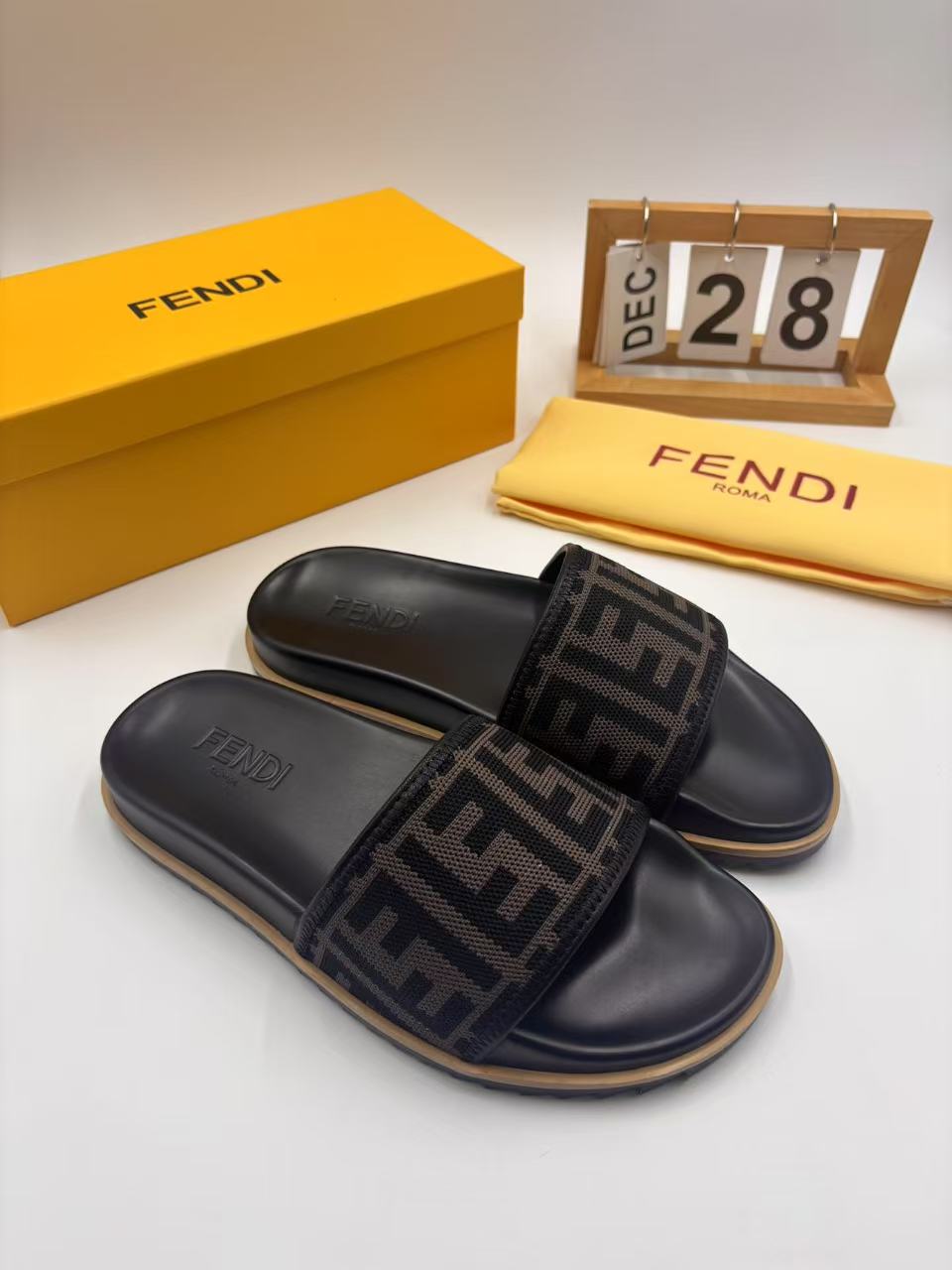 Fendi Men's FF Logo Slide Sandals | Comfortable and Stylish Summer Footwear 2 i1742745708393 5539 0 0