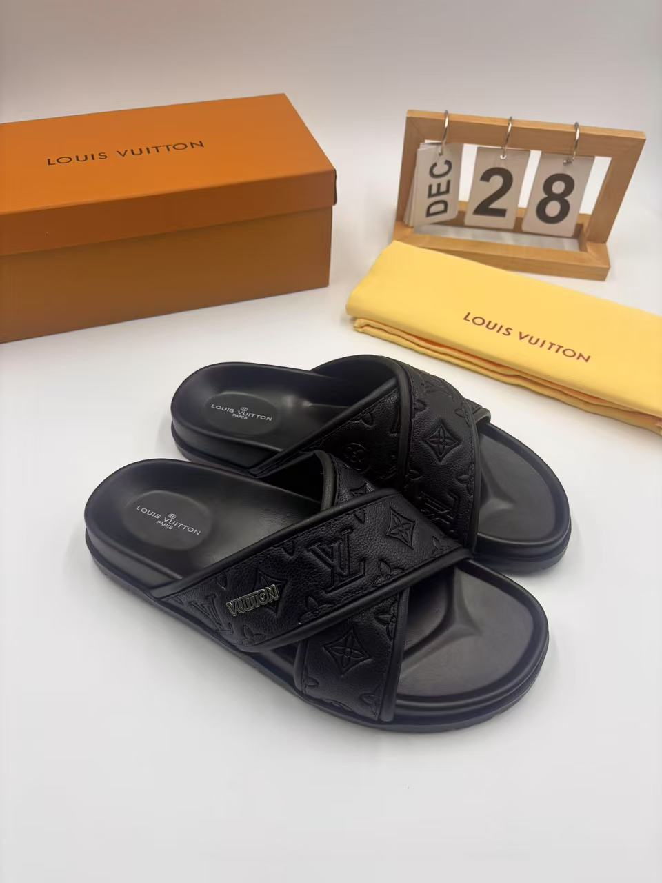 Louis Vuitton Men's Black Leather Casual Business Style Sandals Slides 3 i1742746250642 1277 0 1